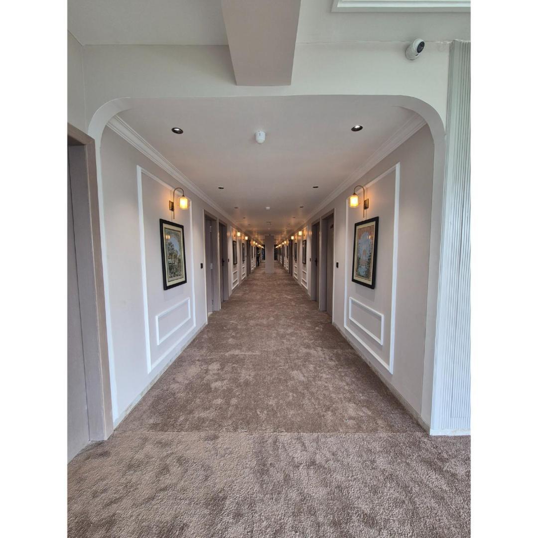 Hotel Royal Town อาเมดาบัด ภายนอก รูปภาพ